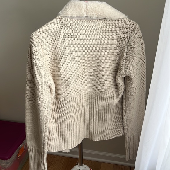 La Cite Acrylic and Wool Knitted Jacket - Picture 11 of 12